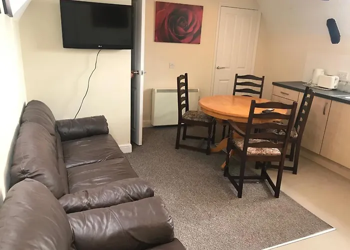 Entire Three Bedrooms Flat, 7